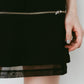 structured shoulder top/black