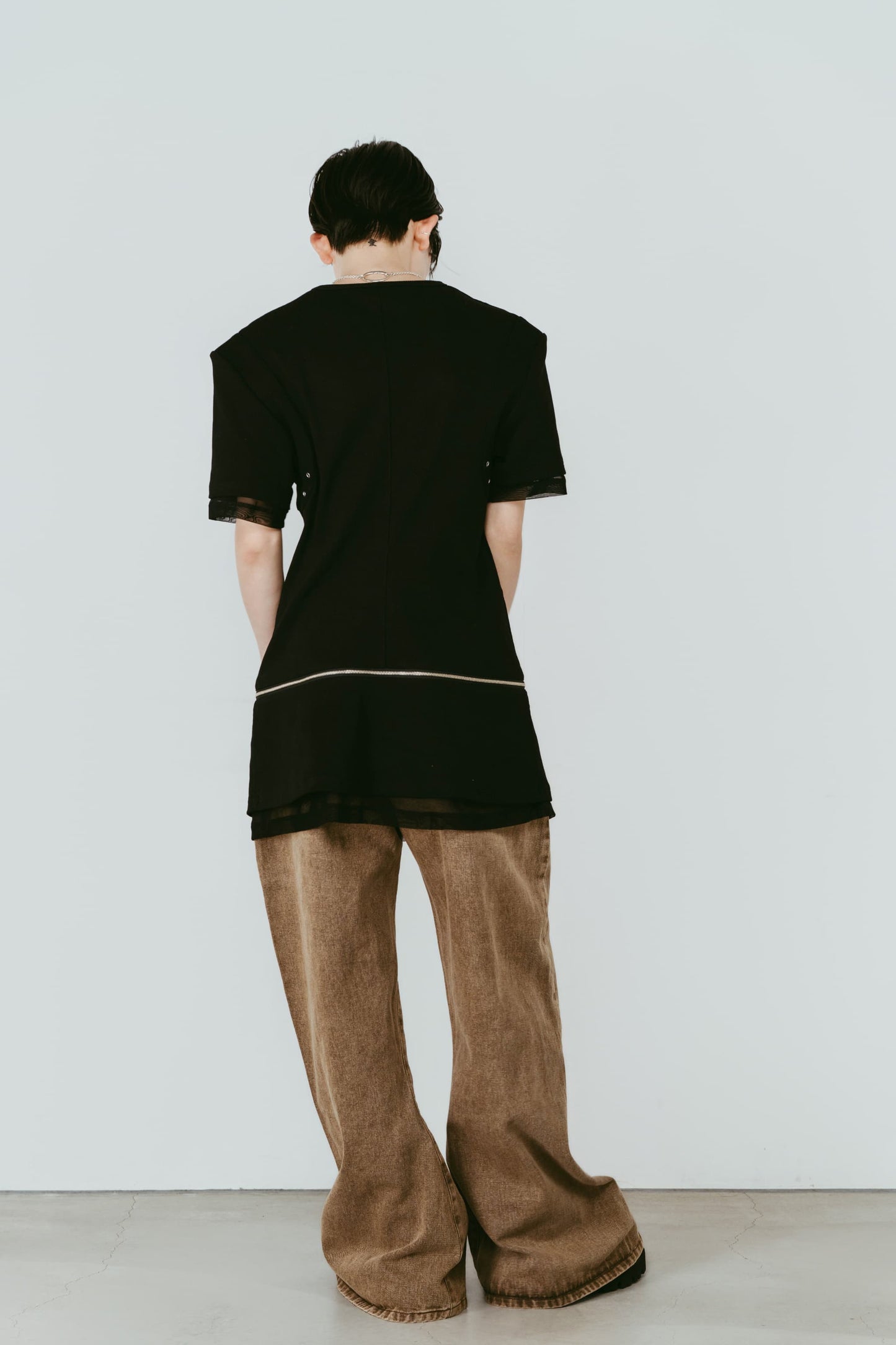 structured shoulder top/black