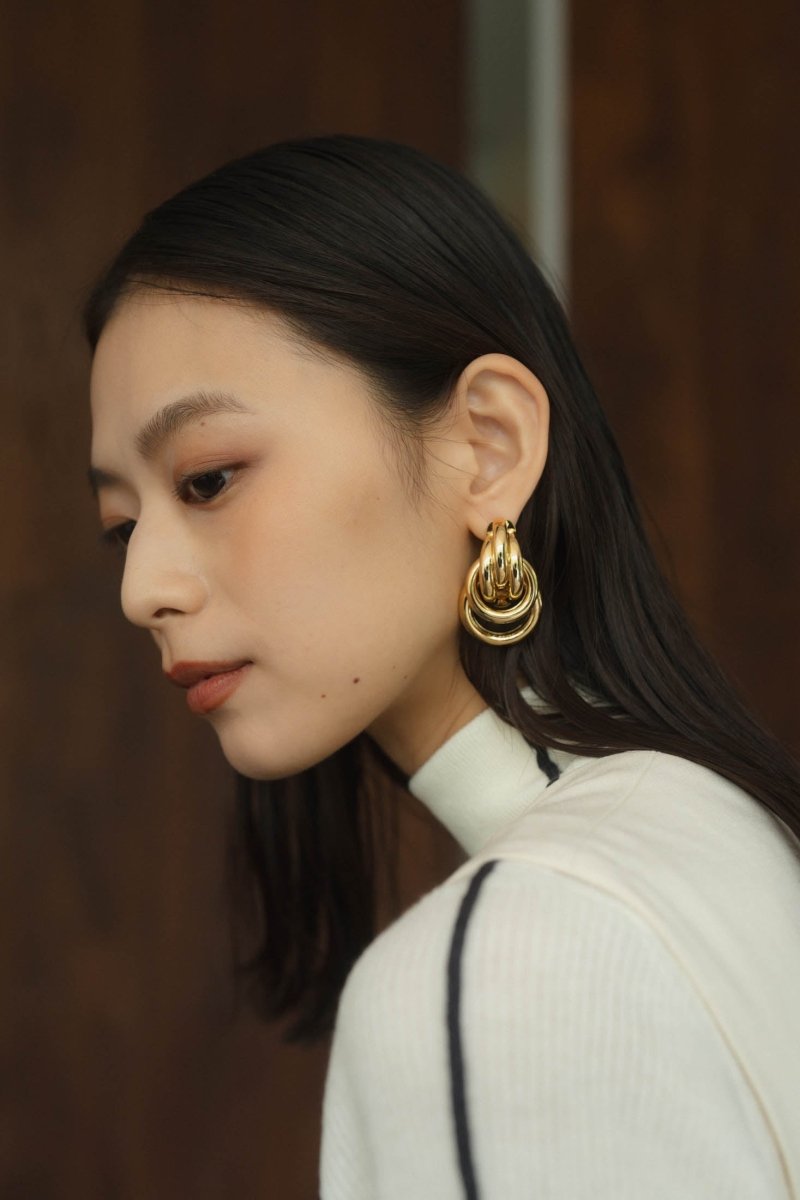 volume metal earring/pierced&earrings