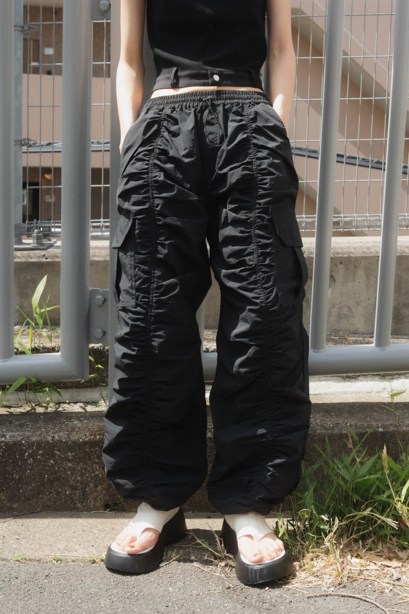 waterproof gathered pants/2color | KNUTH MARF