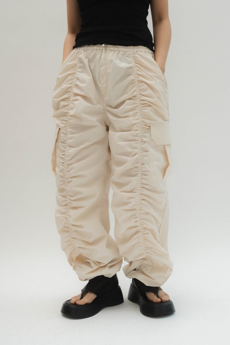 waterproof gathered pants/2color - KNUTH MARF