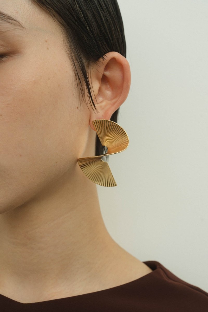 wave earring/pierced earrings - KNUTH MARF