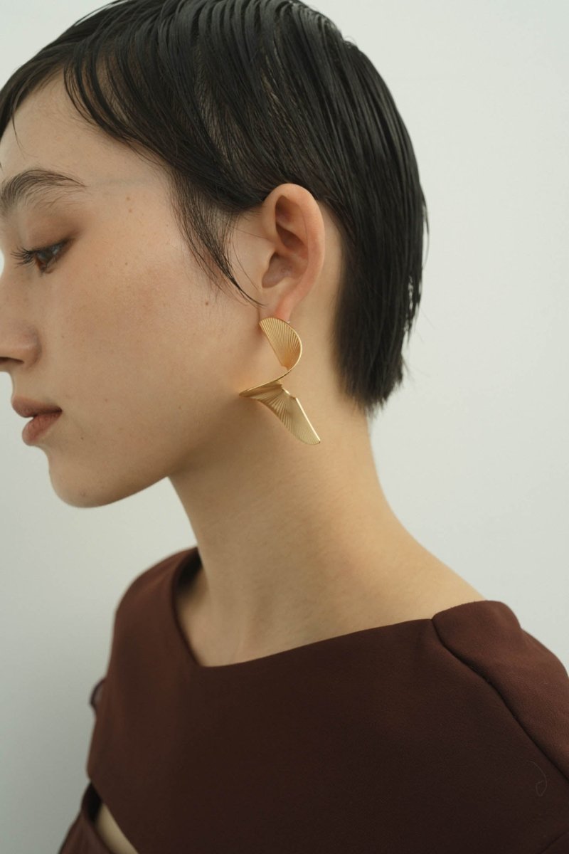 wave earring/pierced earrings - KNUTH MARF