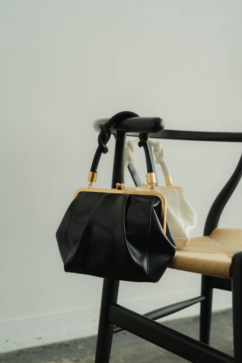 knuth marf】clasp accent bag/black-