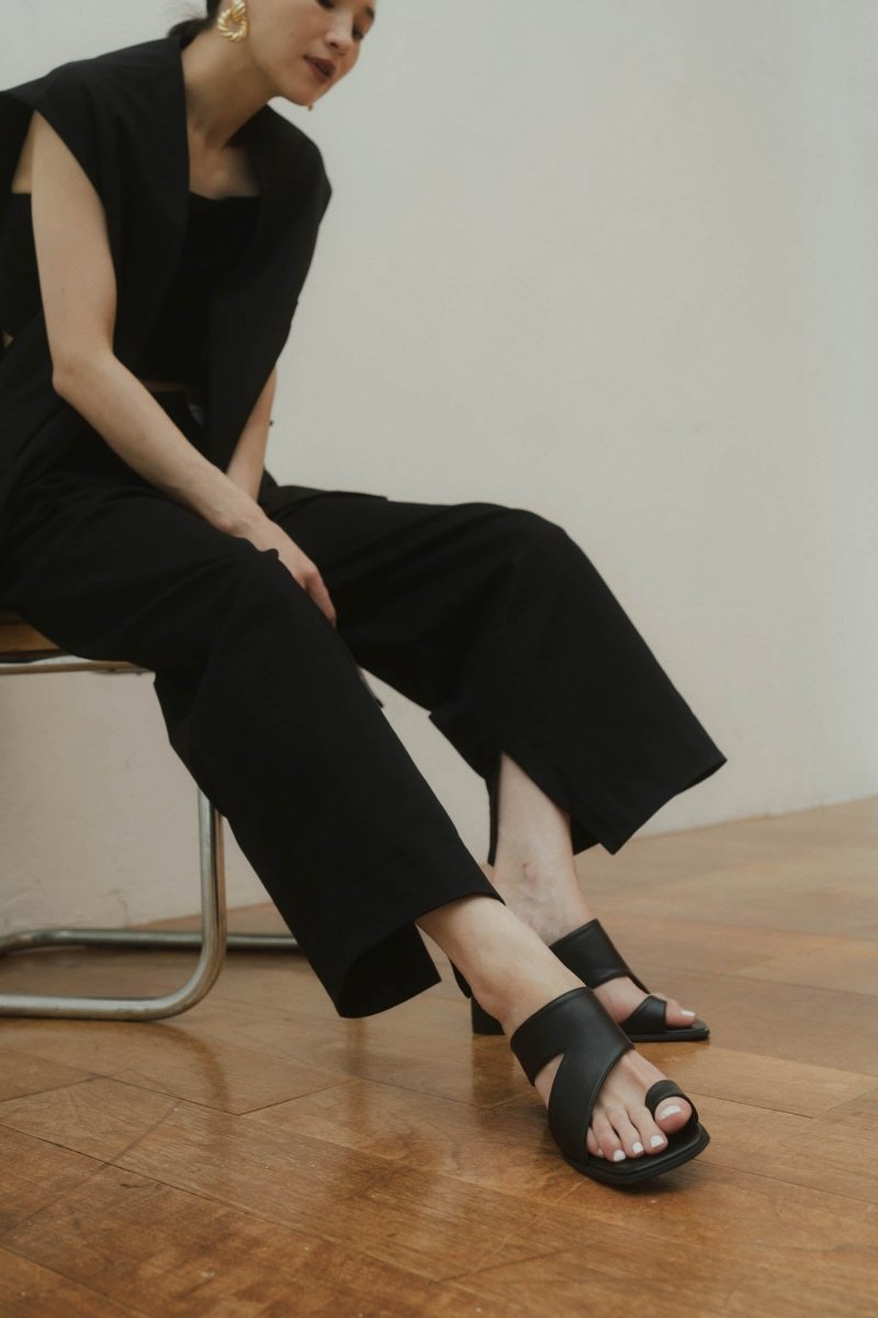 asymmetry heel sandal/2color - KNUTH MARF