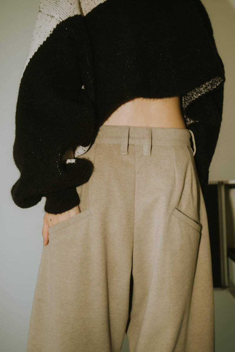 front slit pants(unisex)/greige