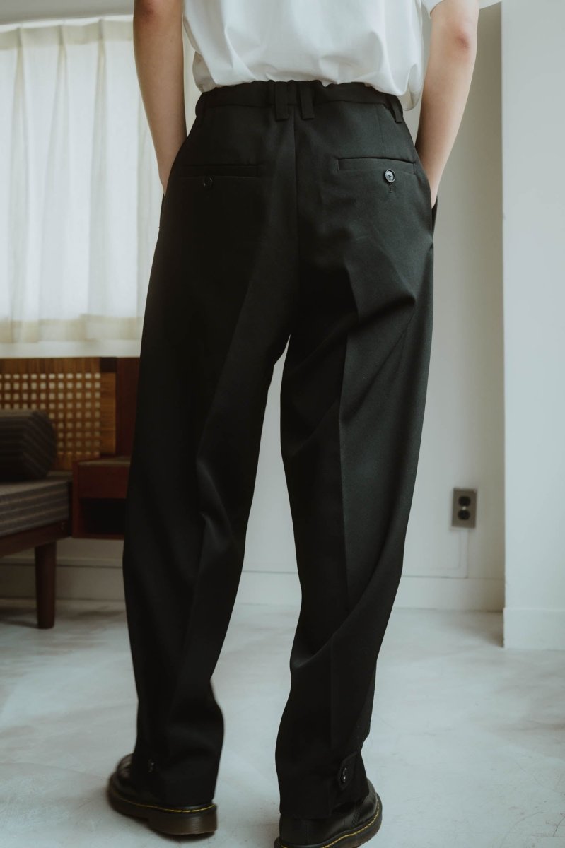 loose slacks pants/black | KNUTH MARF