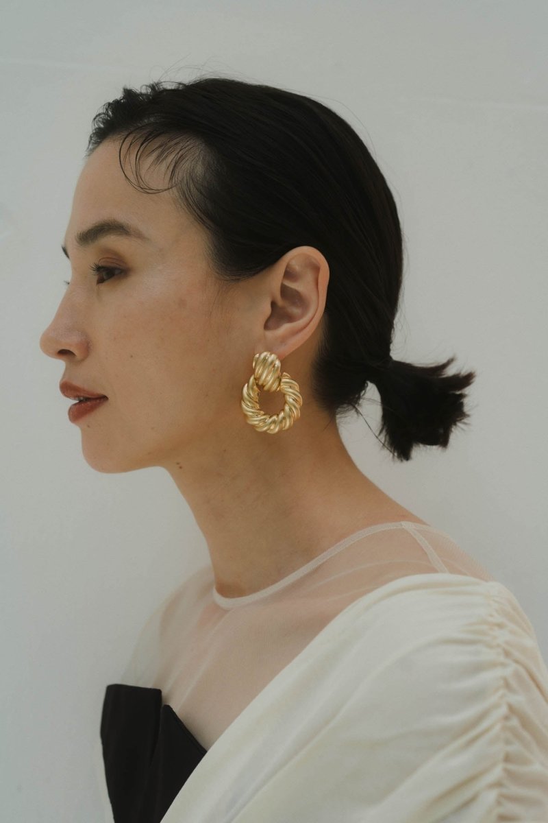 metal design earrings - KNUTH MARF