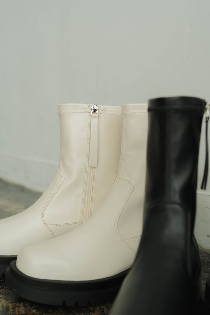 side zip ankle boots/white | KNUTH MARF